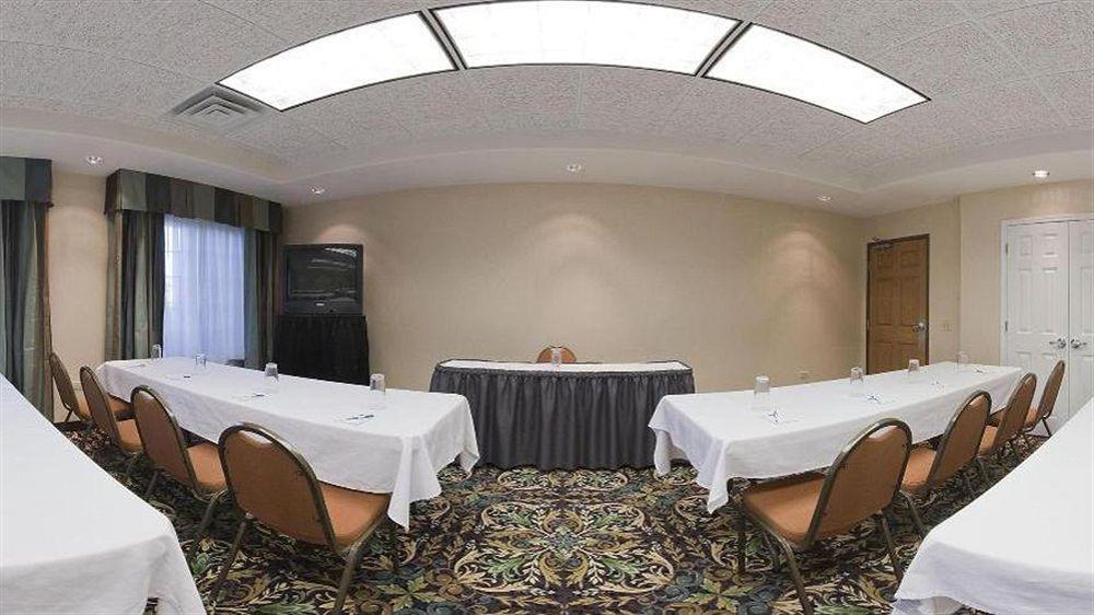 Staybridge Suites Rockford By Ihg Dış mekan fotoğraf