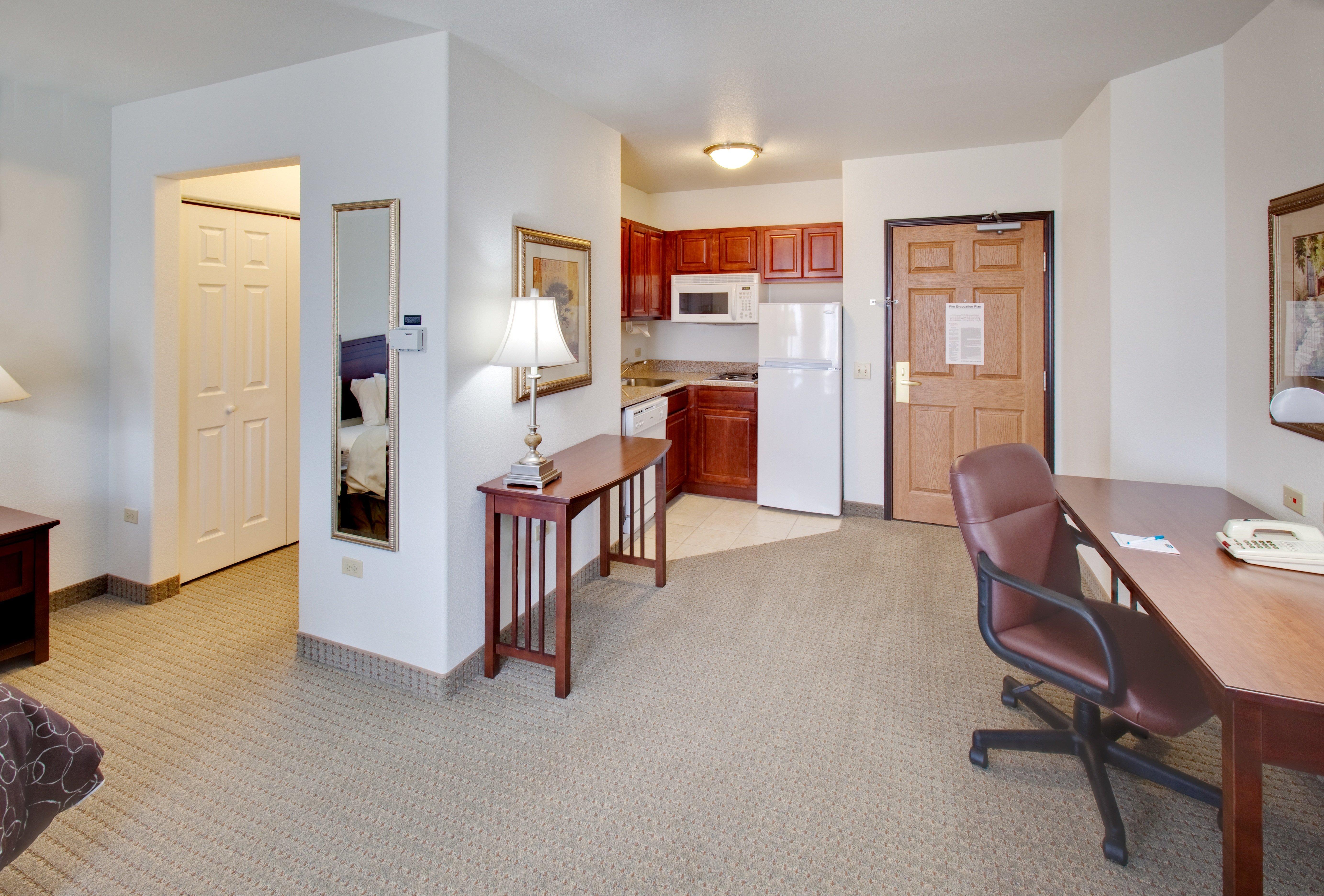Staybridge Suites Rockford By Ihg Oda fotoğraf