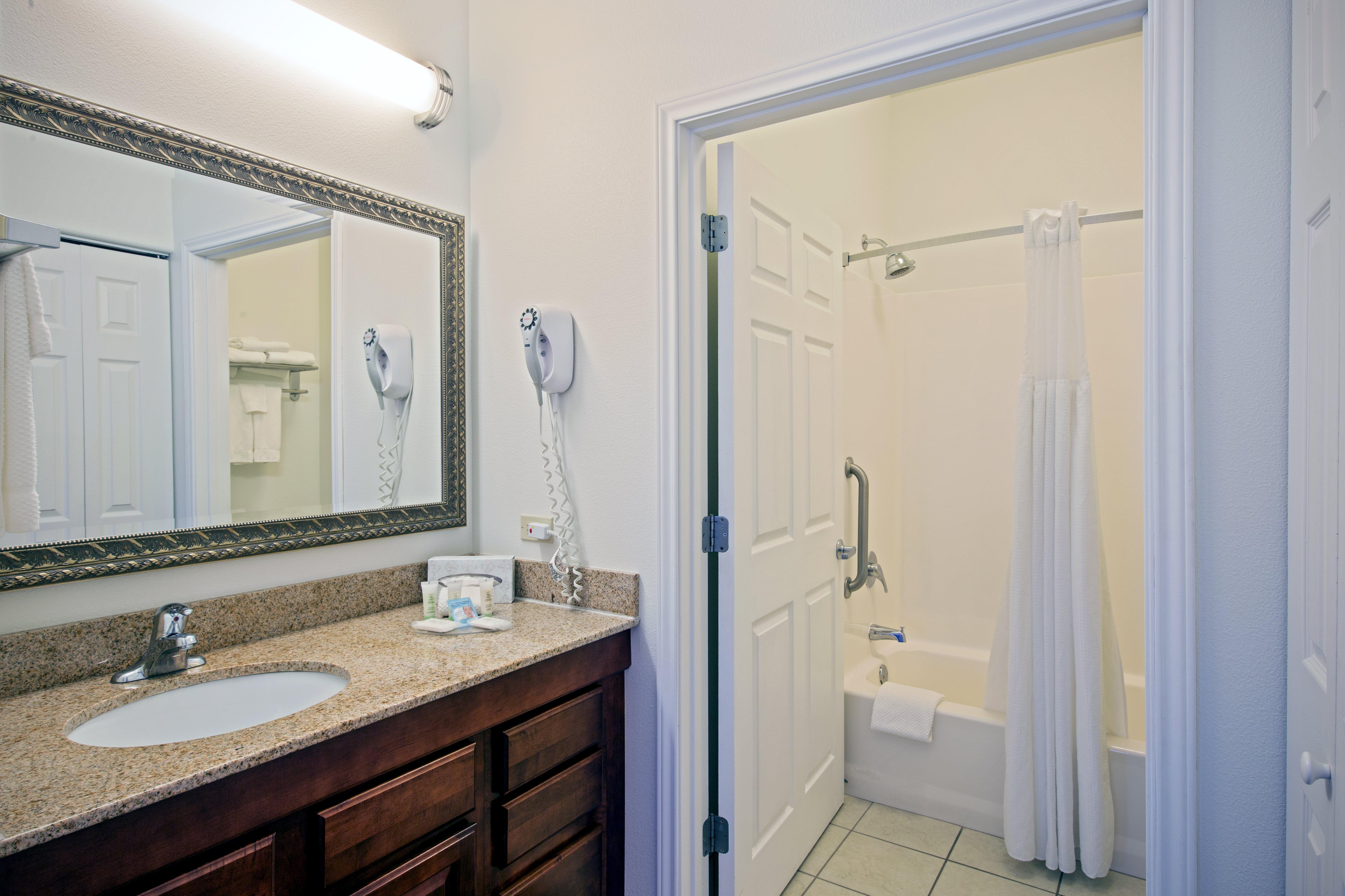 Staybridge Suites Rockford By Ihg Dış mekan fotoğraf