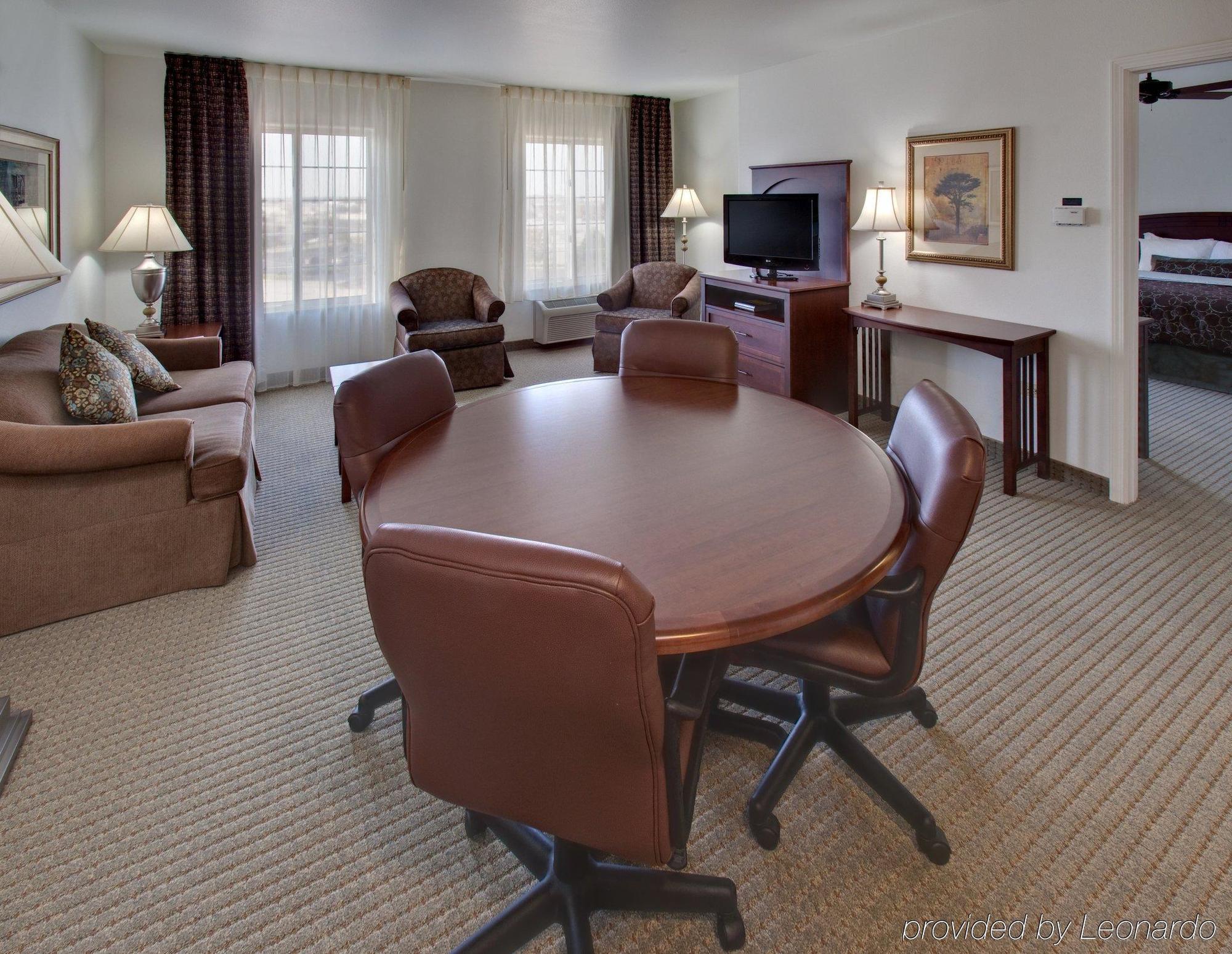 Staybridge Suites Rockford By Ihg Oda fotoğraf